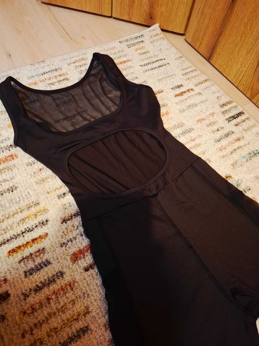 Цял дамски фитнес екип