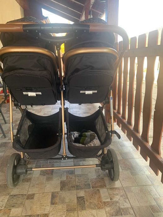 Carucior gemeni nou-nascuti