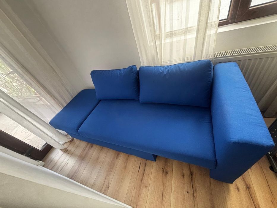 Canapea extensibilă 3 locuri albastru regal - stare foarte bună, comodă