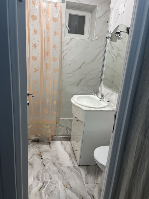 PROPRIETAR , inchiriez ap 2 camere 54 m, calea bascov( RAMADA)1400 ron