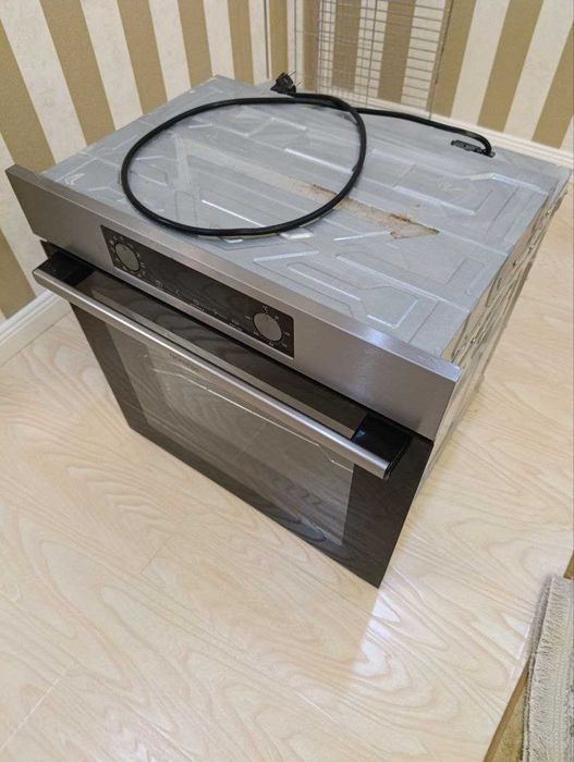 Продаётся духовой шкаф