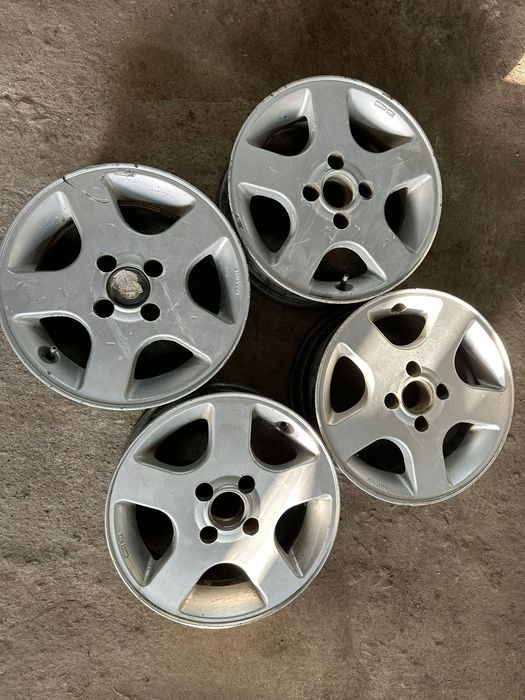 R14 PCD 4 *100 Комплект легкосплавных дисков