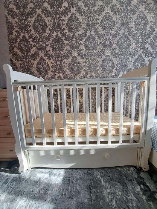 Детская кроватка