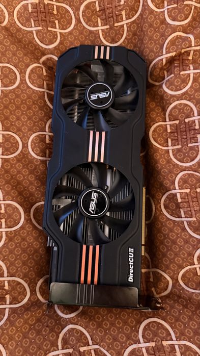 Placa video ASUS Radeon HD 6950 DirectCU II