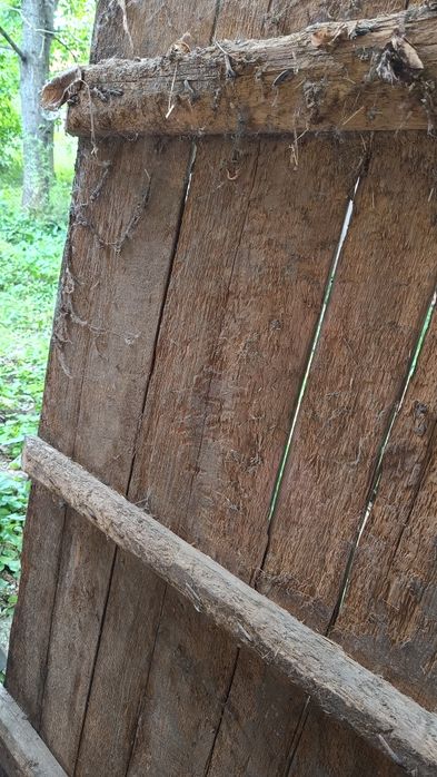 Стара дървена порта