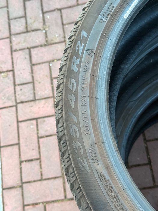 4 anvelope de iarna Pirelli Winter Scorpion 235/45 R21  DOT 2023