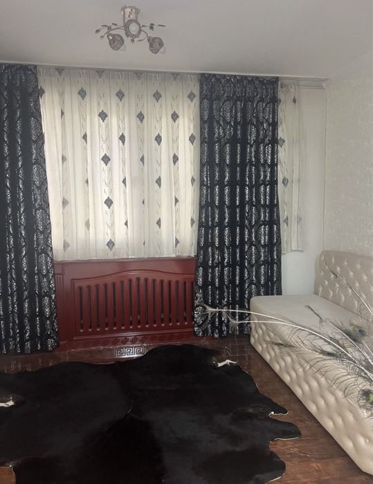 Arenda Beruniy onkalogiyani togrisi 2 xona 1 etaj bankerski uy