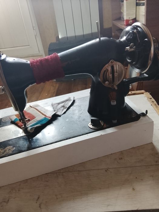 Продам ручные швейные машинки