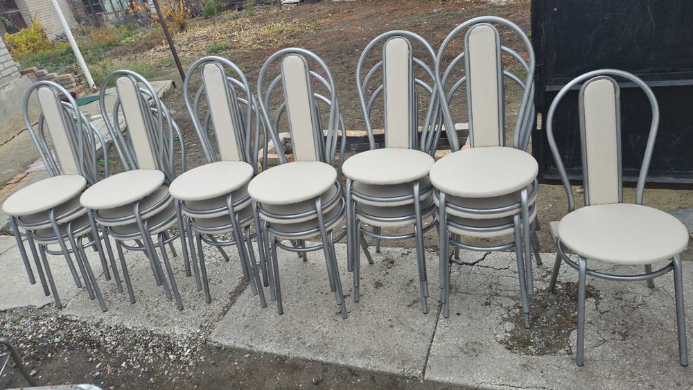 Продам кухонные стулья