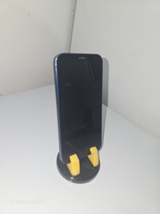 IPhone 12, 64 гб