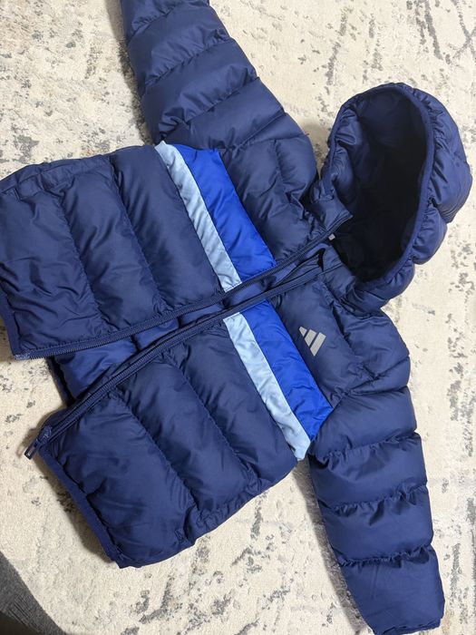 Продам куртку adidas