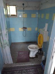 Къща на два етажа.