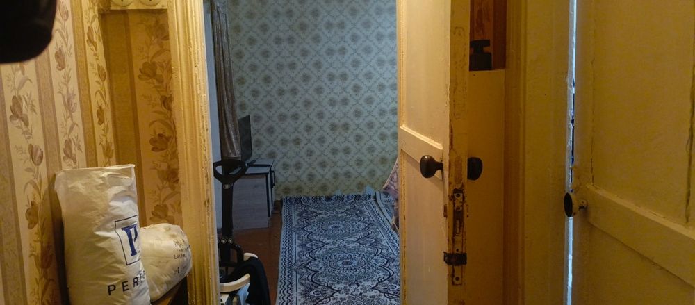 2 хонали квартира сотилади Космосда.