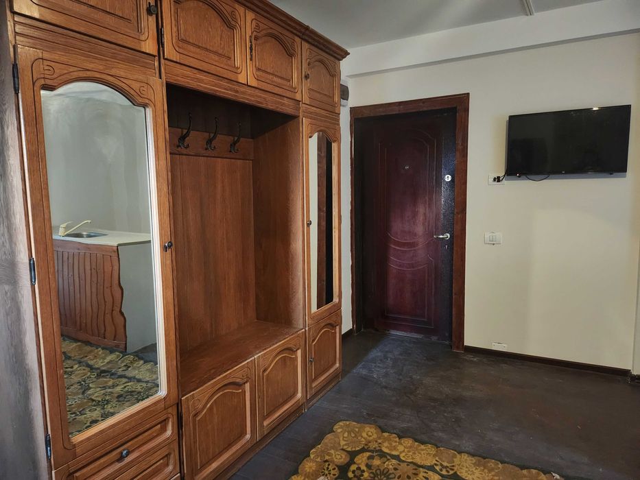 Dau spre închiriere garsoniera cocheta