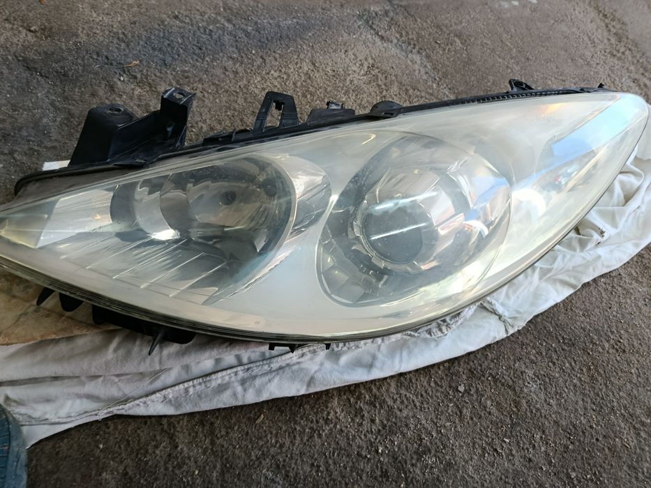 Фарове за Пежо 307