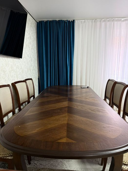 Продам стол и стулья