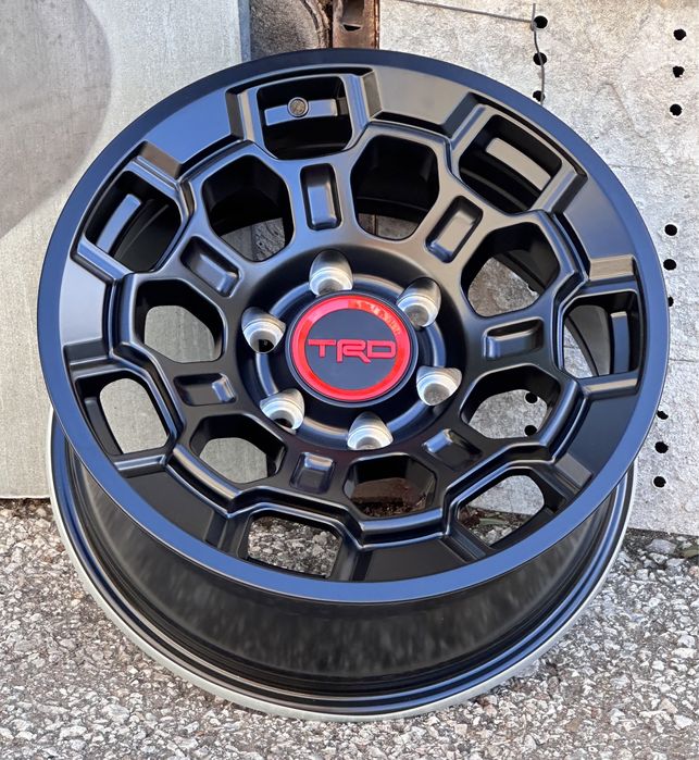 Off Road Джанти 17 “ цола 6х139.7 чисто нови Toyota Mitsubishi Ranger