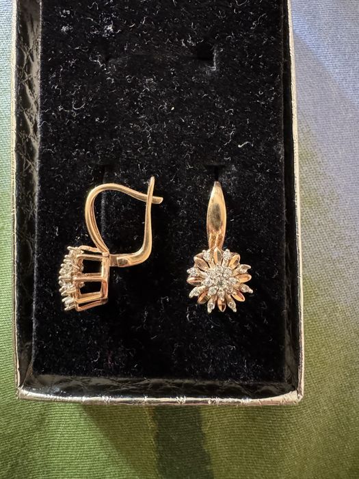 Женский серьги золото срочно