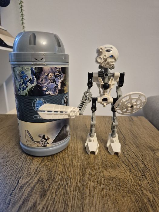 Lego Bionicle prima editie (2001), set de 4 figurine (Tahu 8534, Pohato 8531, Kopaka 8536, Gali 8533), inclus cutiile originale
