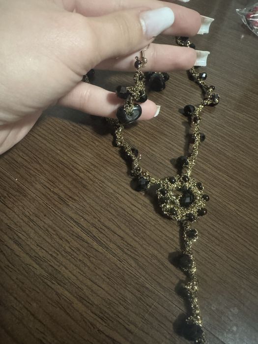 Bijuterii lucrate manual