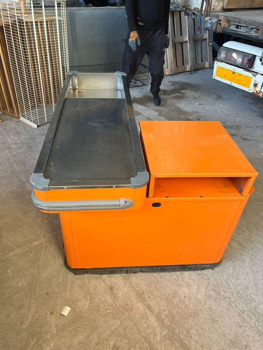 Кассовый бокс, кассовый стол