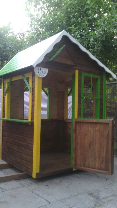 Продаётся детский игровой набор дом+песочница.