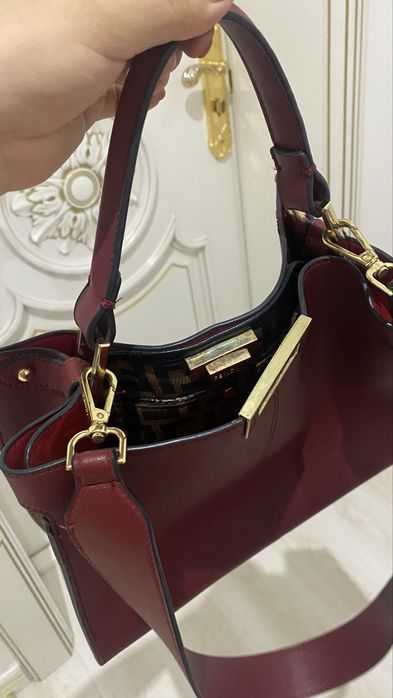 Сумка фенди б/у из эко кожи