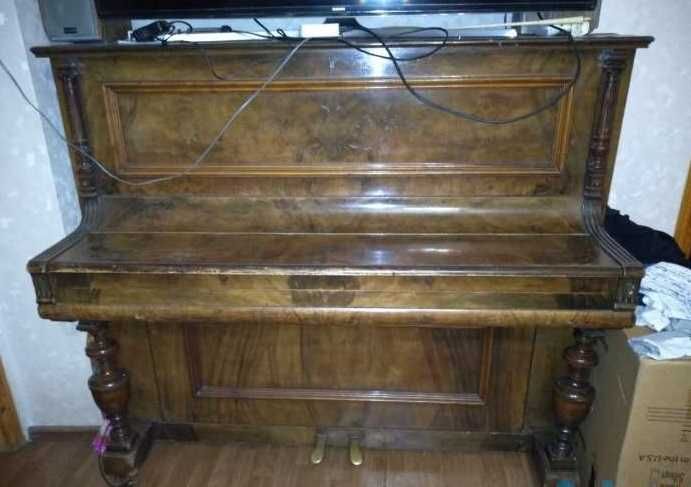 Антикварное пианино фортепиано