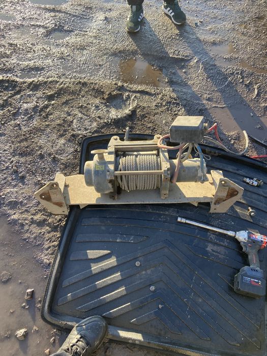 Лебедка для авто Runva 15.000