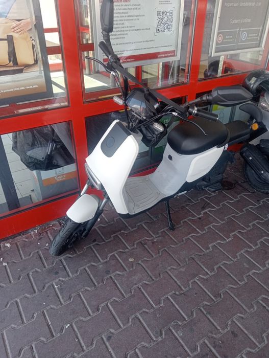 Scuter electric fara permis