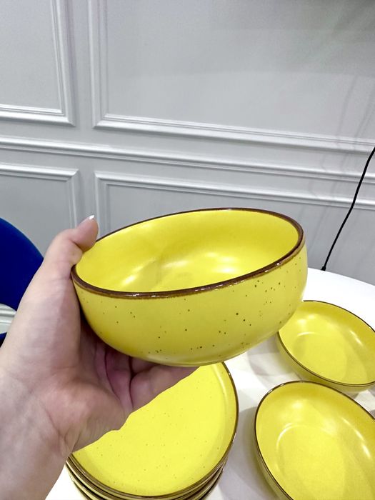 Продам посуду из 24 предметов, новая!