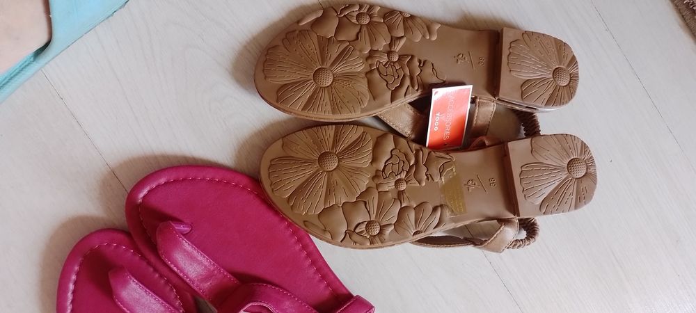 Сланцы  босоножки женские