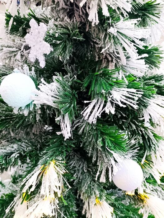 Изкуствена елха последни бройки намалени цени