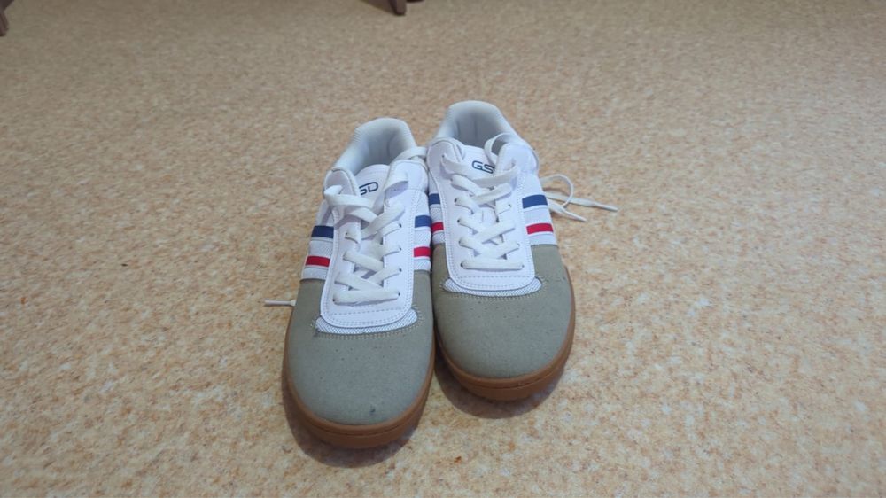 Продам кросовки