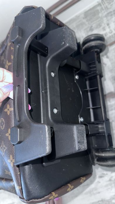 Troler valiza avion bagaj de mana nou Louis Vuitton
