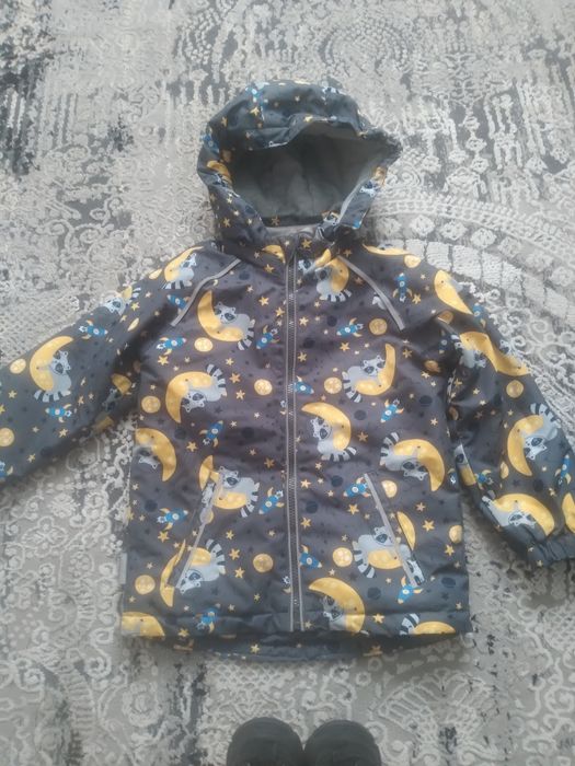 Продам комбинезон и куртку на мальчика