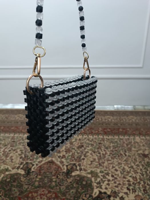 Биссер (мунчок) тошлардан сумкалар