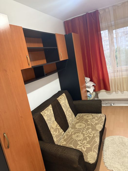 Inchiriez apartament cu 3 camere