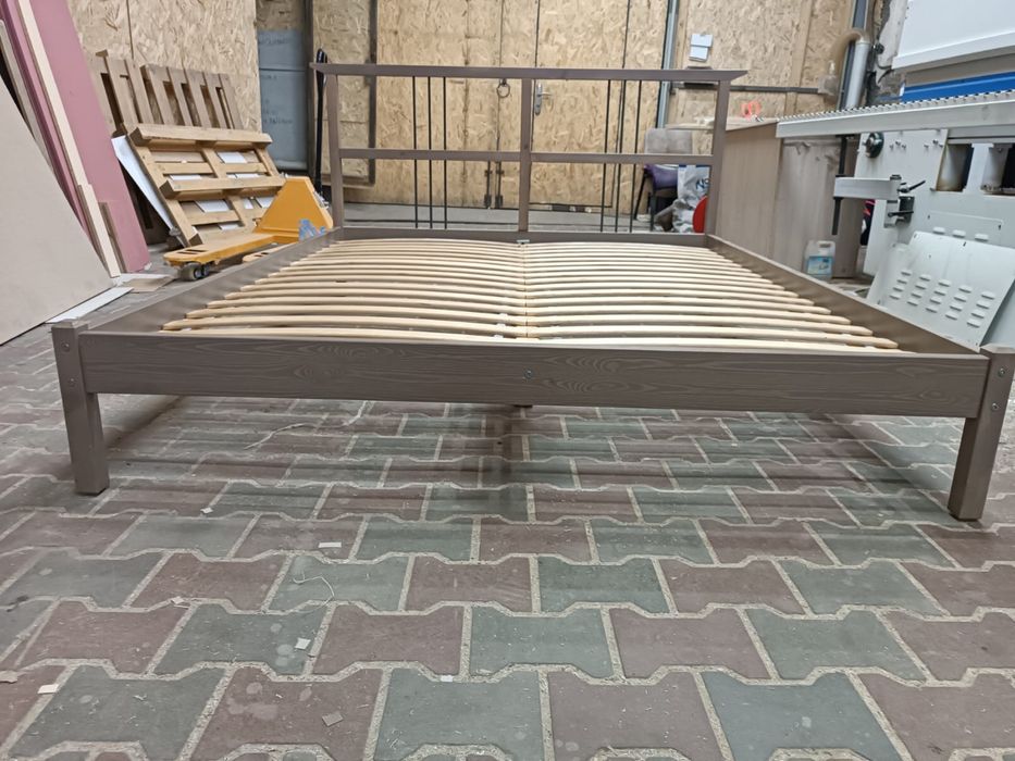 Продам кровать без