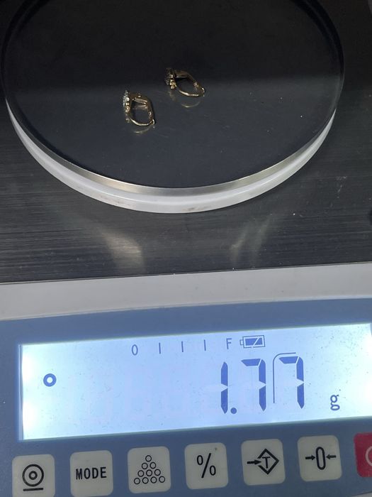 Cercei AUR 18K -600 lei /Gr . Ca nou