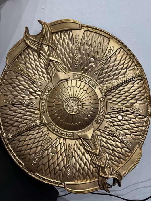 золотой щит 47*53 для косплеев, мероприятий