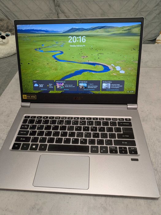 Laptop Acer Swift 3 SF314-55, 14" Full HD, i5-8265U, 8GB, SSD 512GB