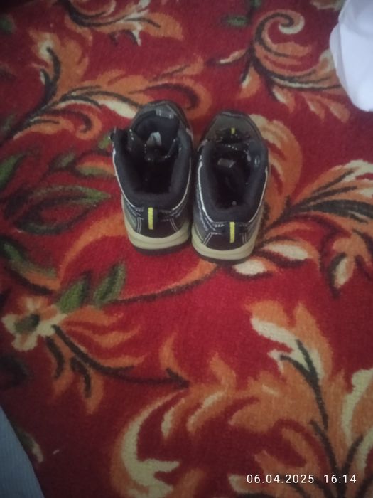 Ботинки пару раз одетый