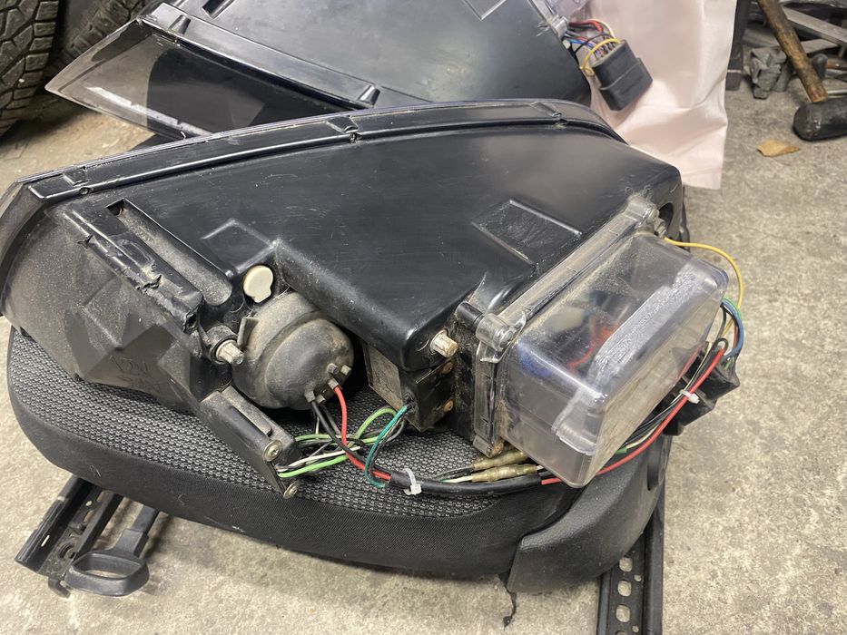 Ксенон фарове шкода октавия 2 2006г