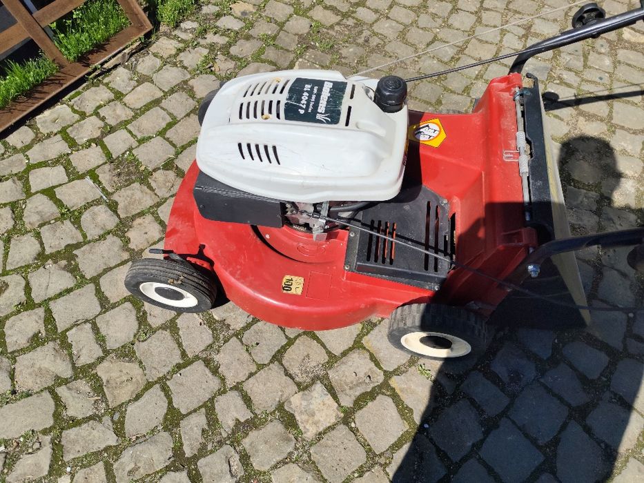 Бензинова косачка