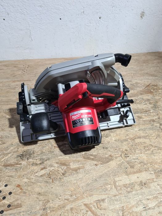 Fierastrau circular electric 2200w Milwaukee CS 85 CBE