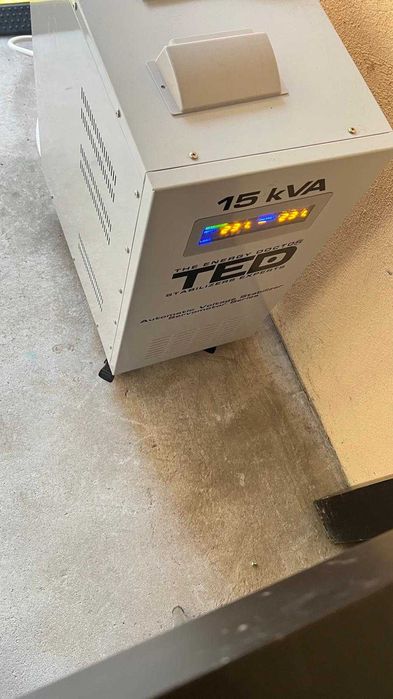 Stabilizator retea monofazat 230V maxim 15KVA-SVC 12KW cu servomotor  TED15KSVC