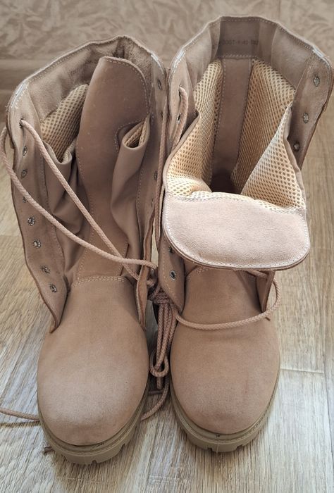 Военные ботинки с высоким берцем