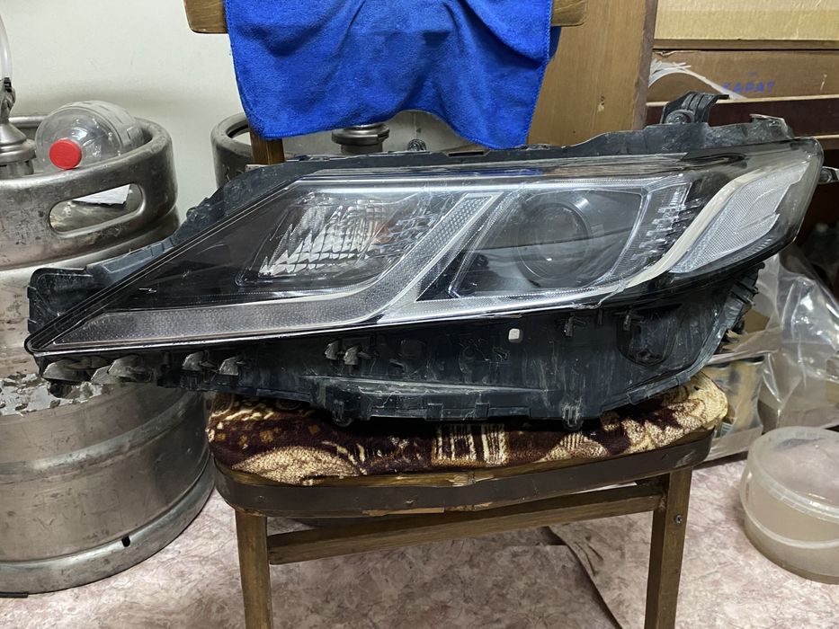 Фара Камри 70