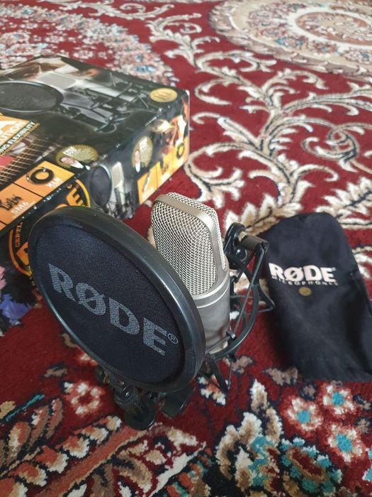 Студийный микрофон Rode NT2-A